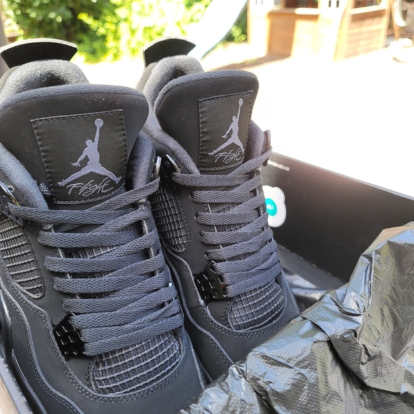 Jordan 4 Black Cats - Picture 5 of 6